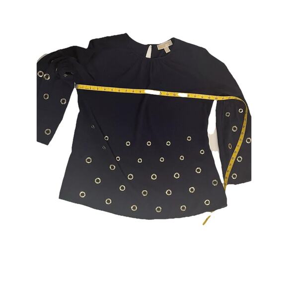 Michael Kors M round neck blouse with bell sleeves and gold grommets - Picture 4 of 7